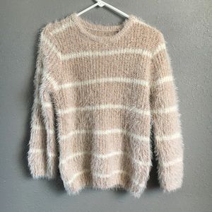 OS acrylic fuzzy sweater